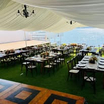 Montaje de boda al aire libre